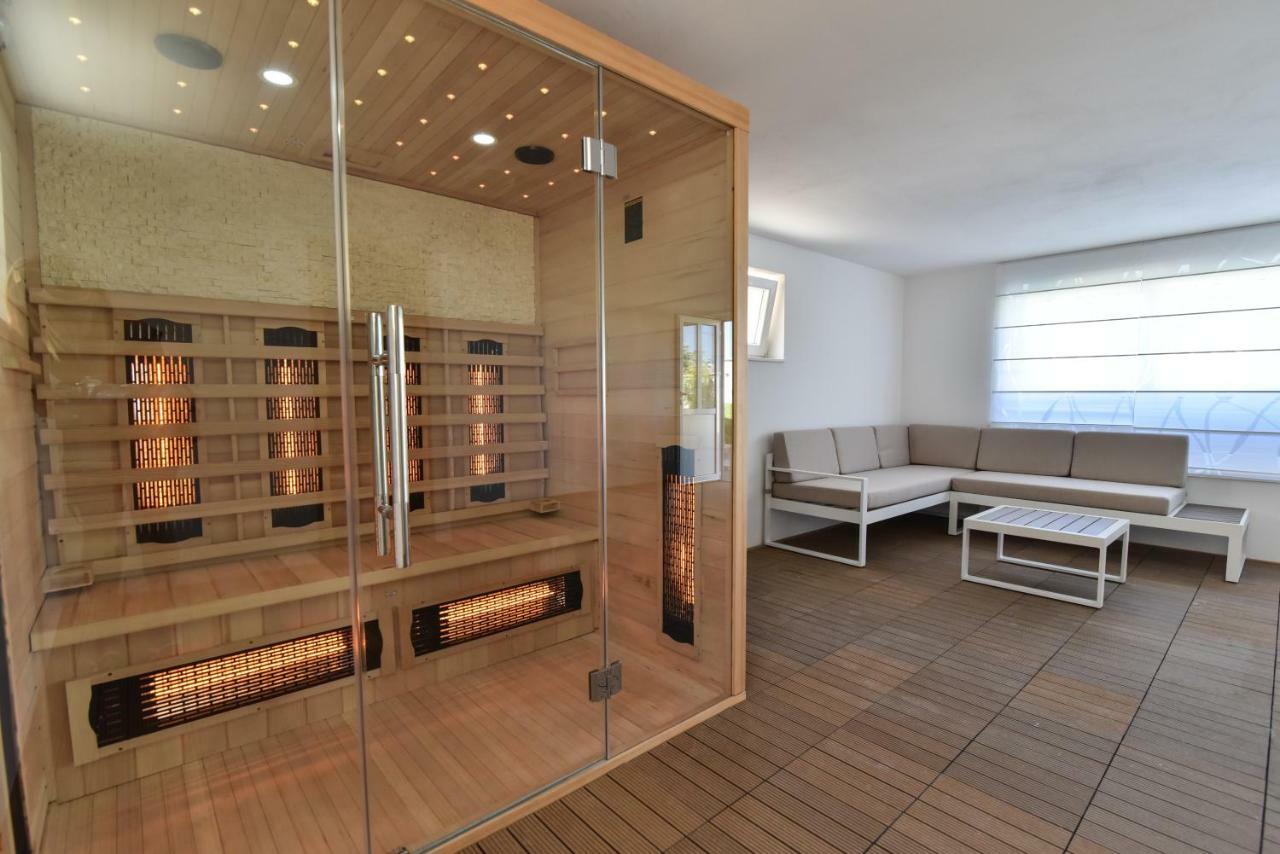Villa Village Idylle With Heated Pool, Sauna, Jacuzzy And Private Parking Sukošan Екстериор снимка