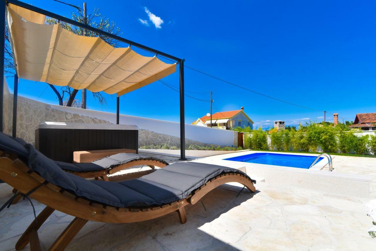Villa Village Idylle With Heated Pool, Sauna, Jacuzzy And Private Parking Sukošan Екстериор снимка