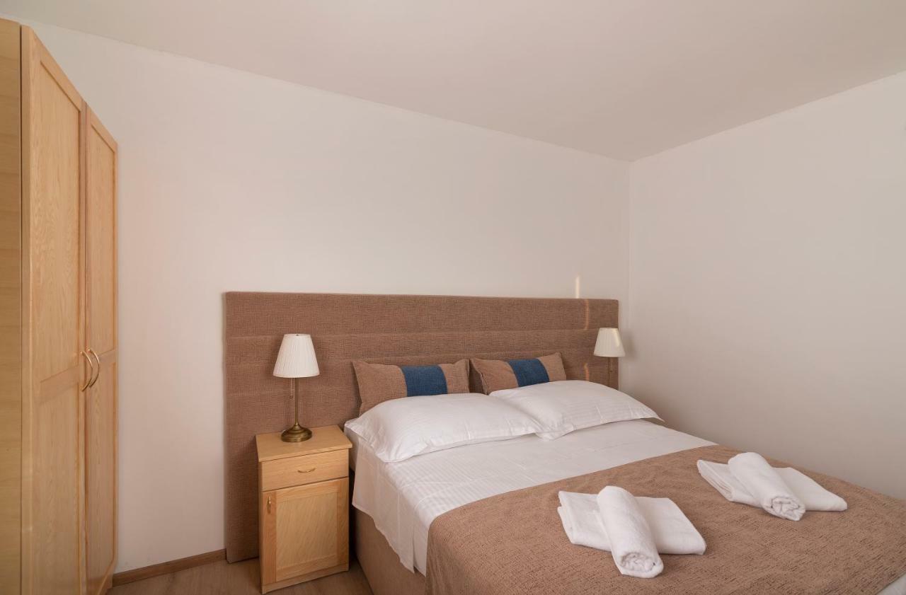 Villa Village Idylle With Heated Pool, Sauna, Jacuzzy And Private Parking Sukošan Екстериор снимка