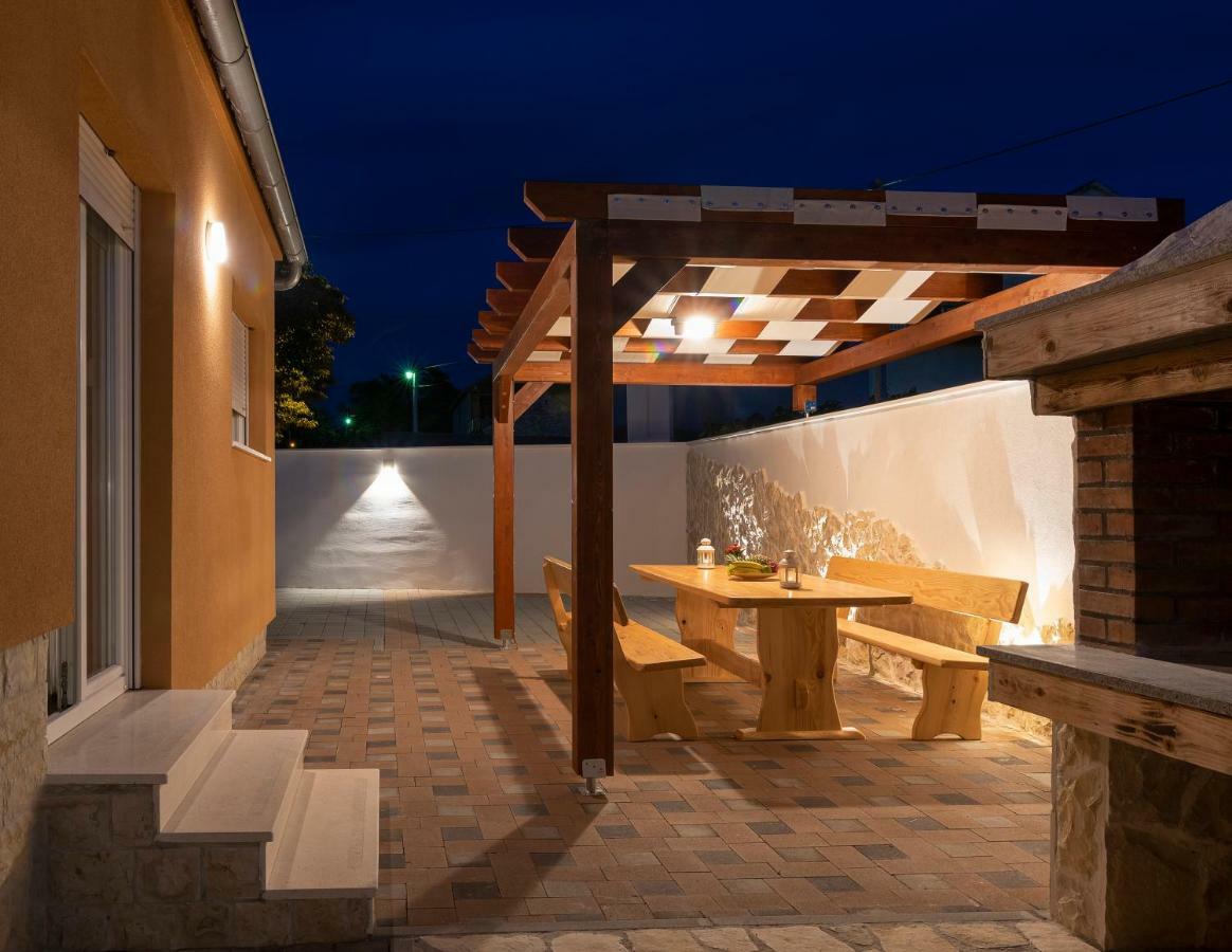 Villa Village Idylle With Heated Pool, Sauna, Jacuzzy And Private Parking Sukošan Екстериор снимка