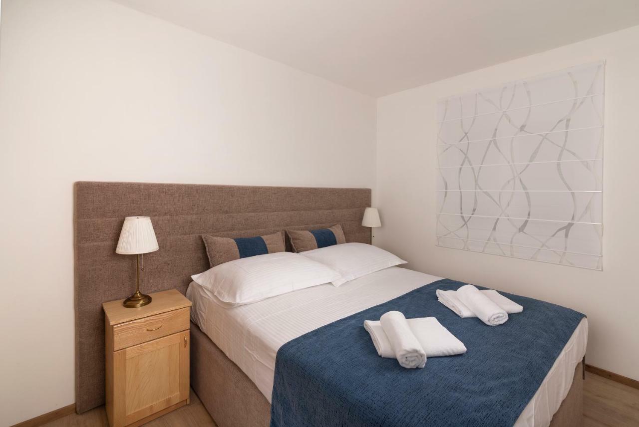Villa Village Idylle With Heated Pool, Sauna, Jacuzzy And Private Parking Sukošan Екстериор снимка