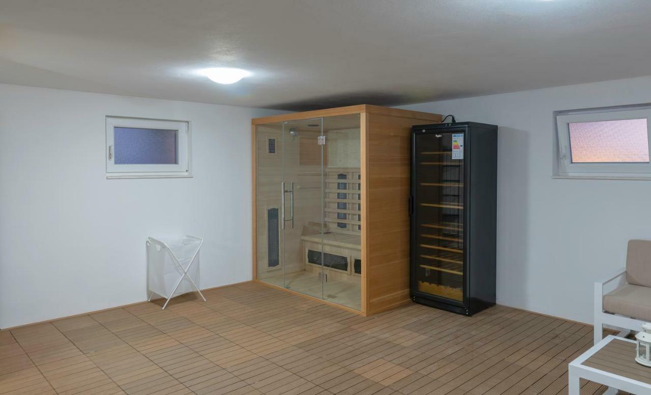 Villa Village Idylle With Heated Pool, Sauna, Jacuzzy And Private Parking Sukošan Екстериор снимка